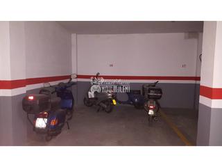 Parking voiture à Benetússer
