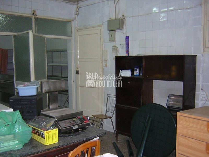 Foto 024bfee1-c67f-489b-b899-9d9d95ebc077. Local comercial a Catarroja