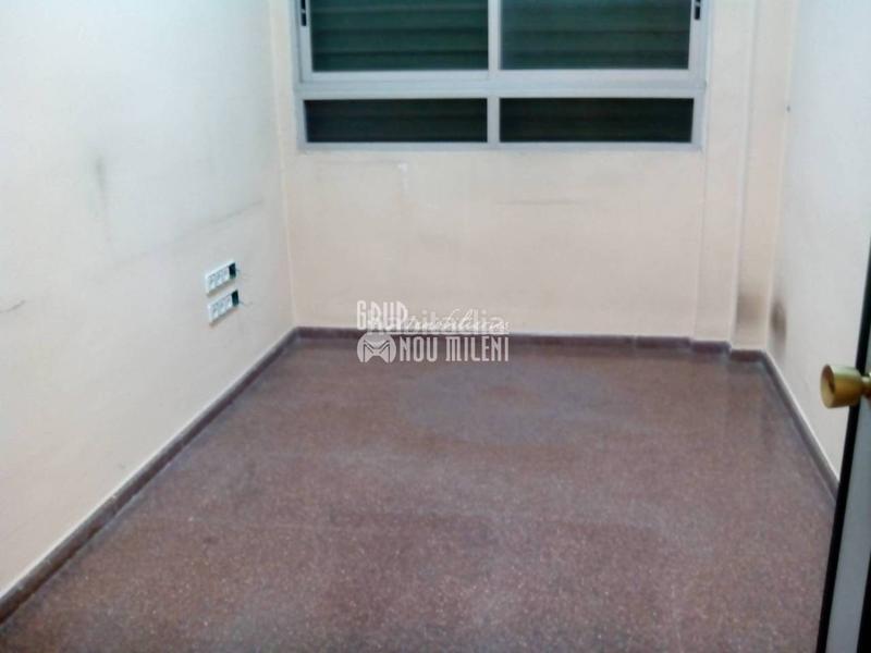 Foto f9608757-f6d1-47a8-b260-6557e23d61f0. Local comercial a Camí Reial Valencia