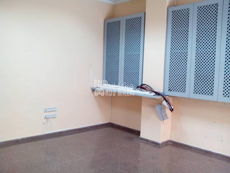 Foto 2ad3af8d-19e6-4ef2-931f-b7700293a27e. Local commercial dans Camí Reial Valencia