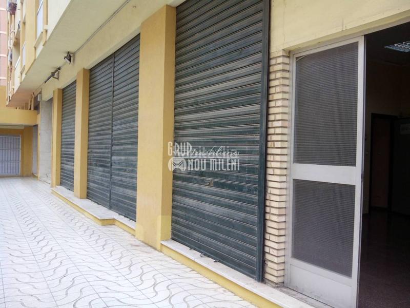 Foto f8ab46da-e67d-4386-ba10-e3b02d830af4. Local commercial dans Camí Reial Valencia