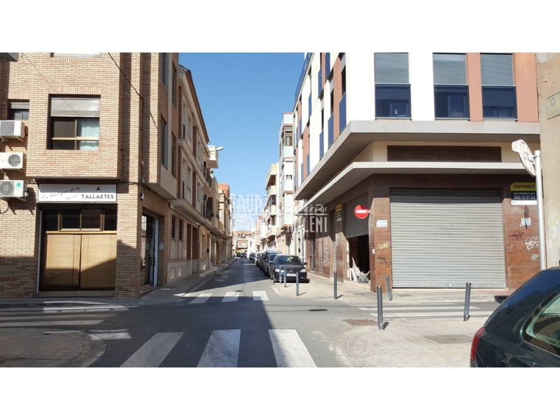 Foto 5c7ee146-0b04-4c4d-9019-9a8a1cde1c5f. Aparcament cotxe a Benetússer