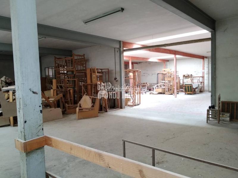 Foto 3d88da78-d072-4949-a93f-1b26e461fedd. Bâtiment à usage industriel dans Albal