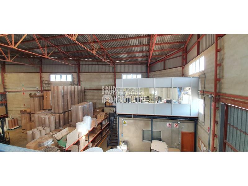 Foto 5344ccaf-cd01-42b9-a4a1-a6135154e547. Bâtiment à usage industriel dans Alfafar