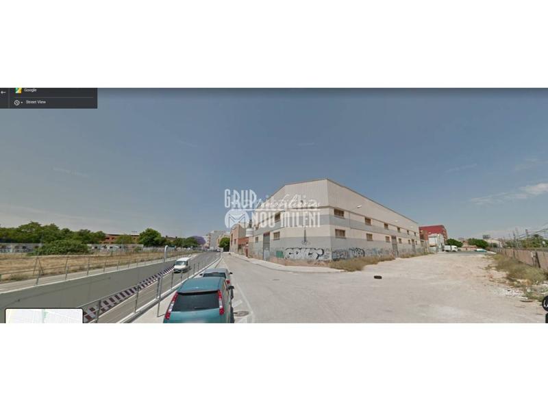 Foto f501cd4e-ad85-4ad4-a1af-9b2a139183a9. Bâtiment à usage industriel dans Alfafar