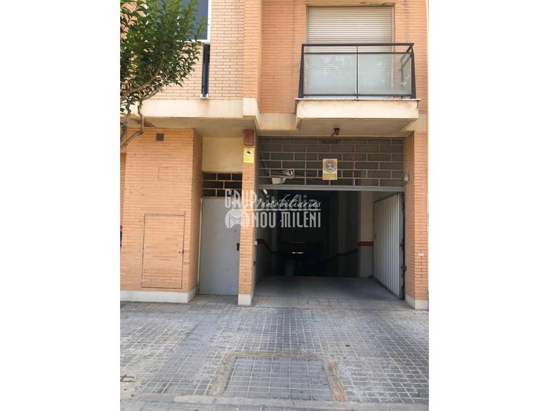 Foto f9bb5670-44c4-4ab3-977f-0acea837ded4. Parking coche garaje en venta en Catarroja