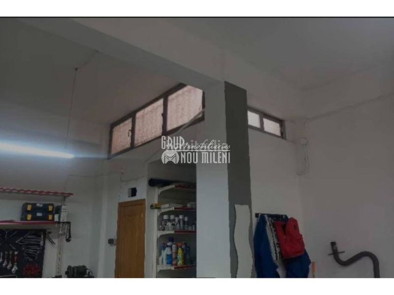Foto f2dfc5fc-2c4e-4f95-9d8d-1c33dc5b48c9. Local comercial a Benetússer