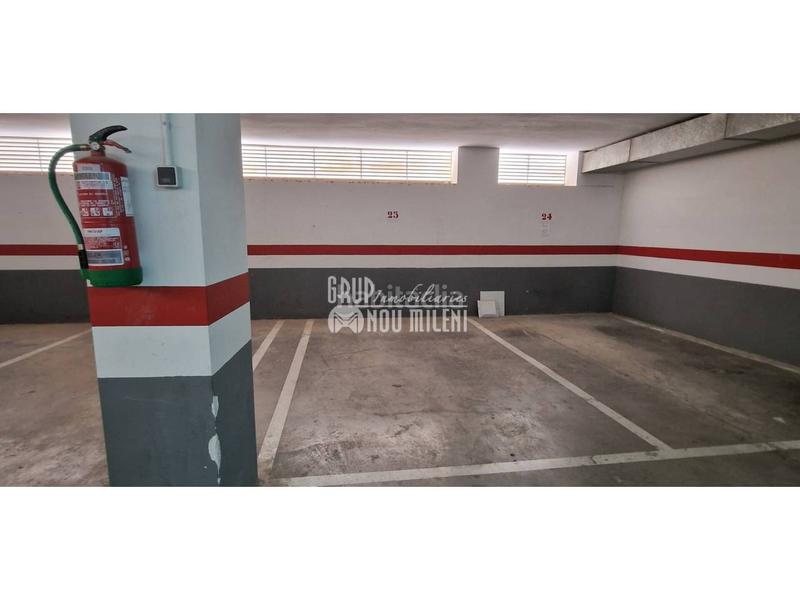 Foto 0107aa15-8004-4ed5-ac45-8d470437a235. Aparcament cotxe a Riba - roja de Túria