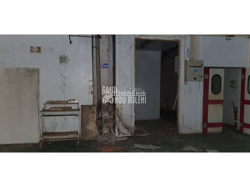 Foto 0d772043-06a2-4b71-a02d-d70ee3b27f9c. Local comercial a Massanassa