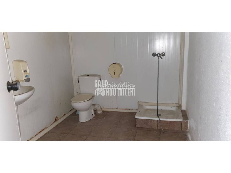 Foto c4bc21f9-17bc-409d-b339-cd361f051174. Local comercial a Massanassa