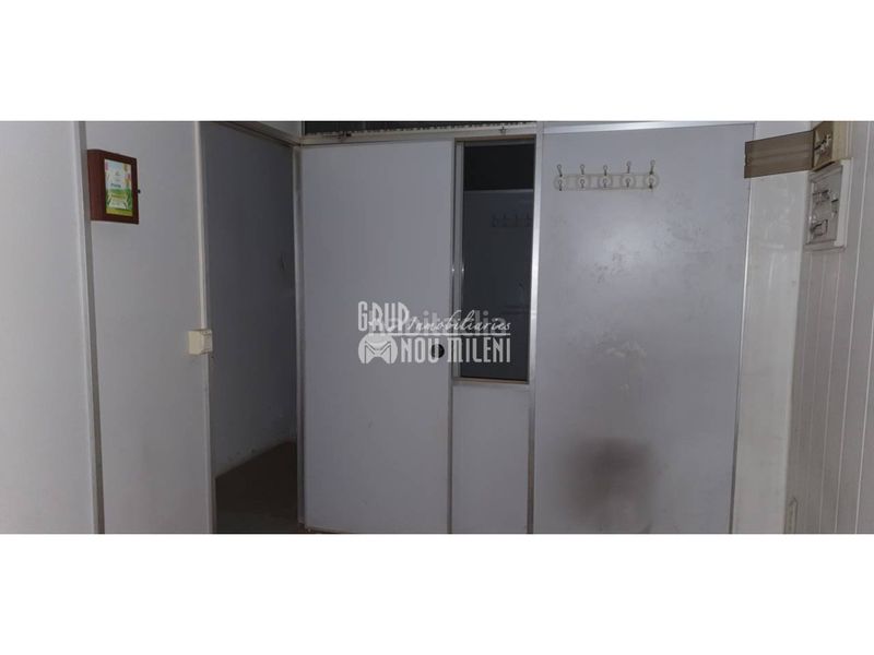 Foto e1431493-8c7d-4aed-a258-b633a6fd2f76. Local comercial a Massanassa