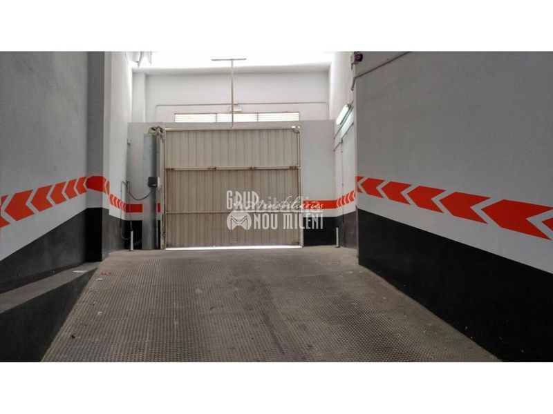 Foto f5a2d677-9af8-4c02-af5c-a855137bfa58. Aparcament cotxe a Centro Xirivella