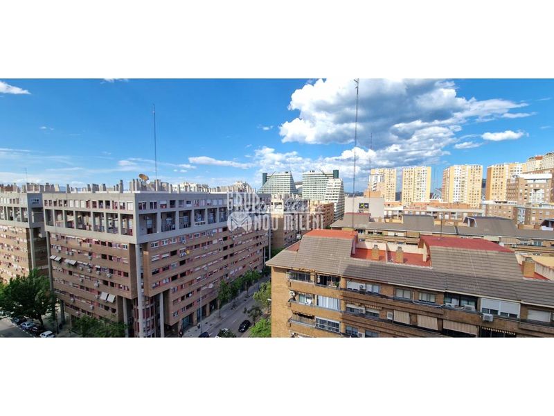 Foto 5ece1c81-c4d2-4f0c-8865-71af189699cb. Lloguer dúplex amb aparcament piscina a Ciutat de les Ciències i de les Arts - Justicia Valencia
