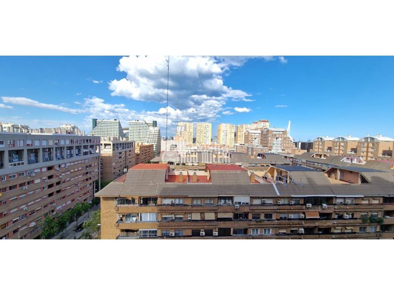 Foto a6153329-5768-40fd-8ad7-4dd4bd3223b7. Lloguer dúplex amb aparcament piscina a Ciutat de les Ciències i de les Arts - Justicia Valencia