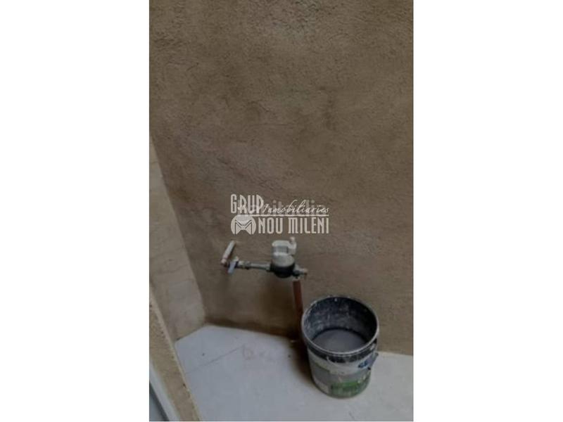 Foto 71c61cc9-8f55-43bc-ab32-21991d10cd9a. Local comercial a Nou Moles Valencia