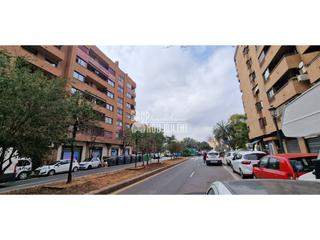 Local Comercial a Mestalla. Local en venta en aiora46021