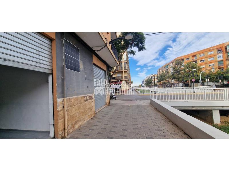 Foto 5b4a2732-2600-4750-8eef-6a9c97624812. Rent business premise in Aldaia