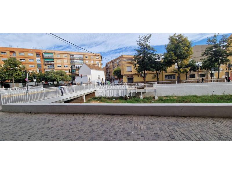 Foto 7a9a1b27-3292-420c-9af7-95668765d398. Rent business premise in Aldaia