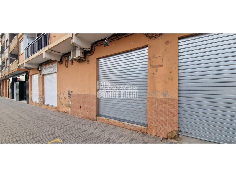 Foto 9708c356-60b8-4d71-adb1-852fe44ffebd. Rent business premise in Aldaia