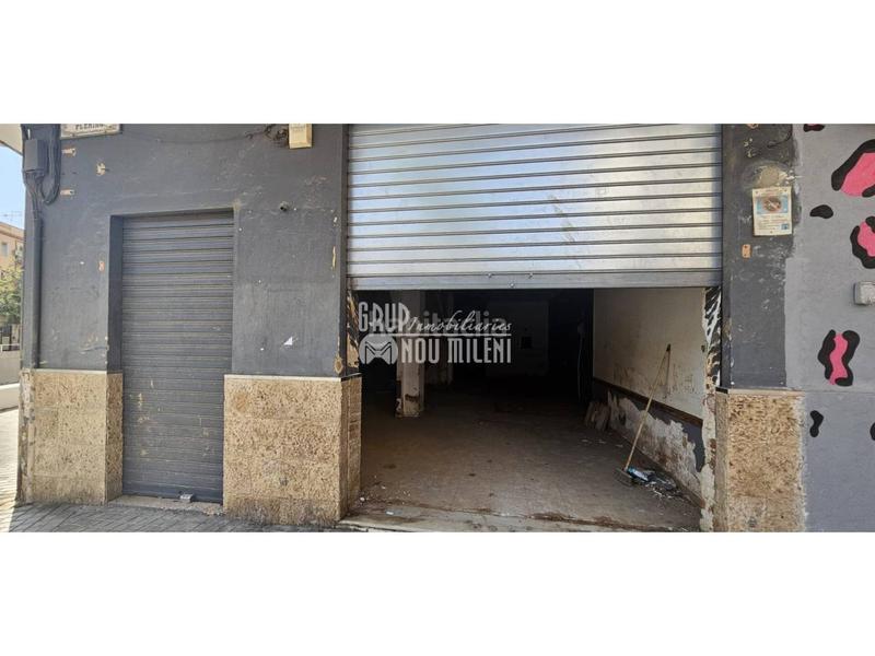 Foto f427c4df-98e2-4110-ab7e-19ba9d513ef5. Affitto locale commerciale in Aldaia