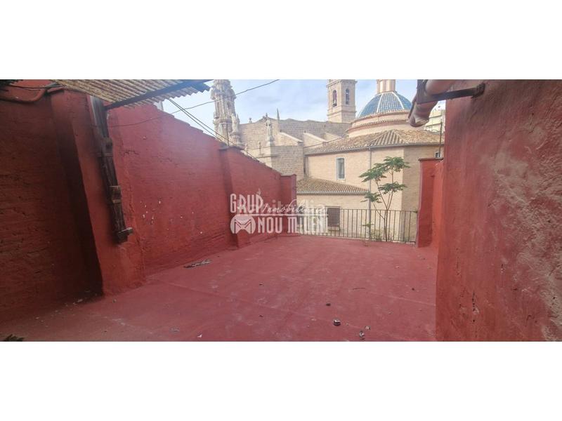 Foto 15144edd-d803-471c-aec7-fde1f4e8372e. Edifici a El Mercat Valencia