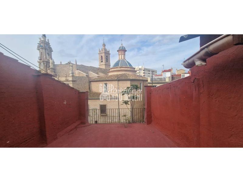 Foto fd01368d-f624-48a5-9052-6f164c62ec43. Edifici a El Mercat Valencia