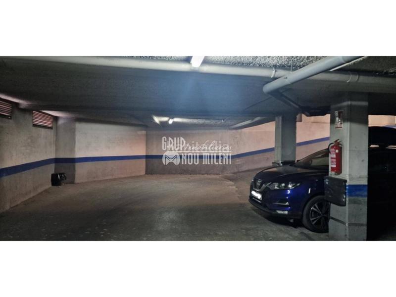 Foto b5e4ccdb-761f-470e-a55e-28fb669ec799. Parking coche parking en venta el castell en Zona Cantereria Burjassot