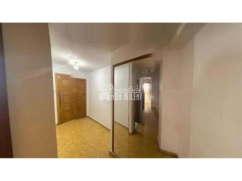 Foto 59a87fb8-cff9-47bf-91eb-facc9f7f14d0. Piso venta piso en valència capital en Benimàmet Valencia