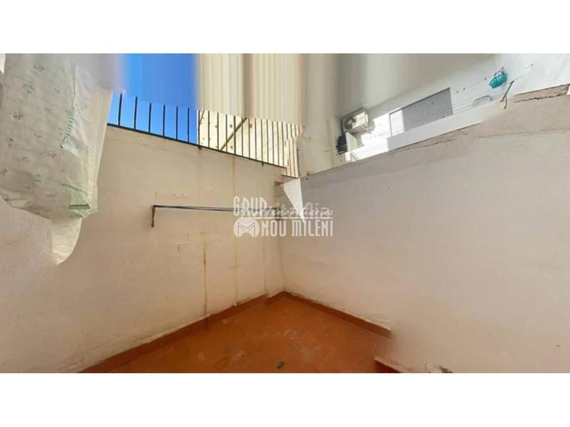 Foto cd42c9a0-524b-4d49-8c27-b49792da5d05. Piso venta piso en valència capital en Benimàmet Valencia