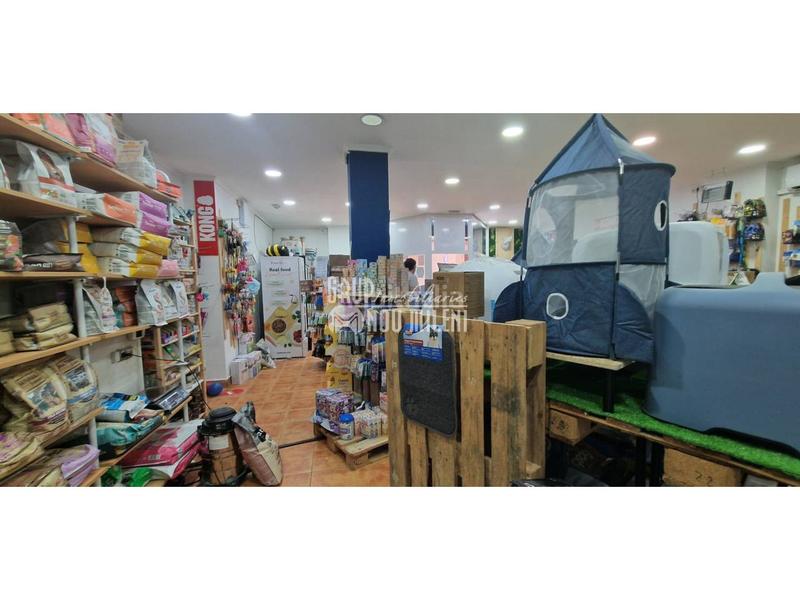 Foto a61f70c5-6a1b-4b35-88e3-e0fa3b8cdeca. Local commercial dans Zona Avenida al Vedat Torrent