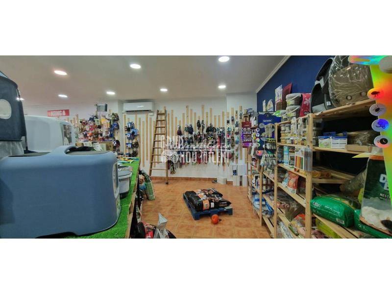 Foto e1f6d8ed-cbe2-4a6e-a39e-7caa0ed44ce3. Local commercial dans Zona Avenida al Vedat Torrent