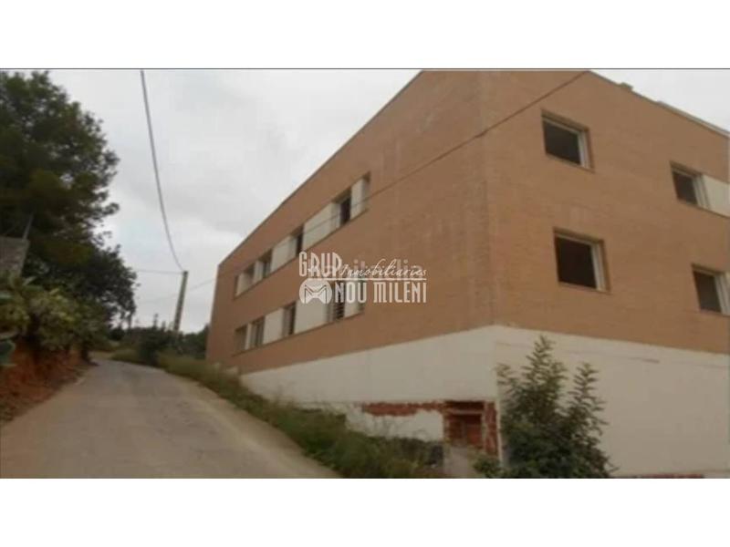 Foto 986eee89-5af5-49a9-90ec-a689100fc9c1. Edificio en hornerico 38 edificio en venta en Pedralba