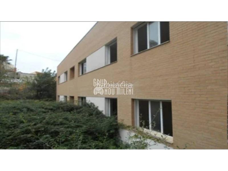 Foto b4dfb9f6-2d8e-4a2c-820b-d03671719a25. Edificio en hornerico 38 edificio en venta en Pedralba