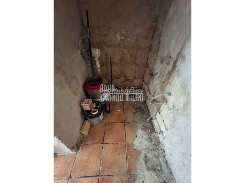 Foto e8bc6bf9-6501-4d6d-bfa0-fbc0f90e8760. Local comercial a Barrio Benicalap Valencia