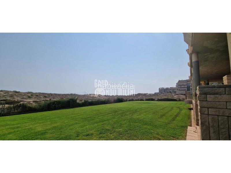 Foto 4eae0214-5bbb-45a7-927d-8df2da685165. Affitto appartamento con parcheggio piscina in El Perellonet Valencia