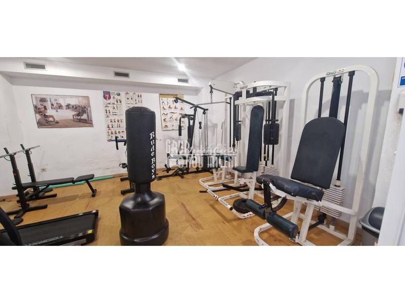 Foto b14f7fe2-2e6d-4e5d-9486-69c3db4a75c6. Miete etagenwohnung mit parking pool in El Perellonet Valencia
