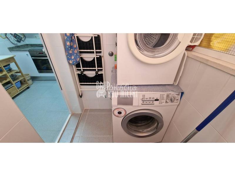 Foto 8e68df02-d2ae-414a-a496-b606769f0b5d. Rent flat with parking pool in El Perellonet Valencia