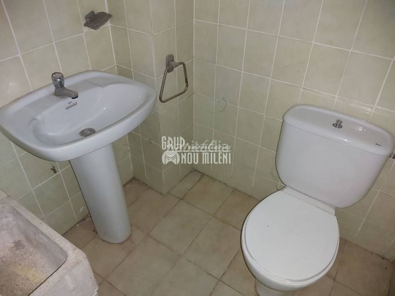 Foto bead5a1e-c58f-4d84-9312-c8831e4e9449. Local comercial a Zona Concordia Burjassot
