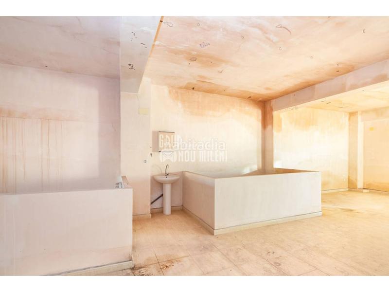 Foto 10199a9d-fa86-4d2c-b395-c8ee4ead4208. Edifici a Polinyà de Xúquer