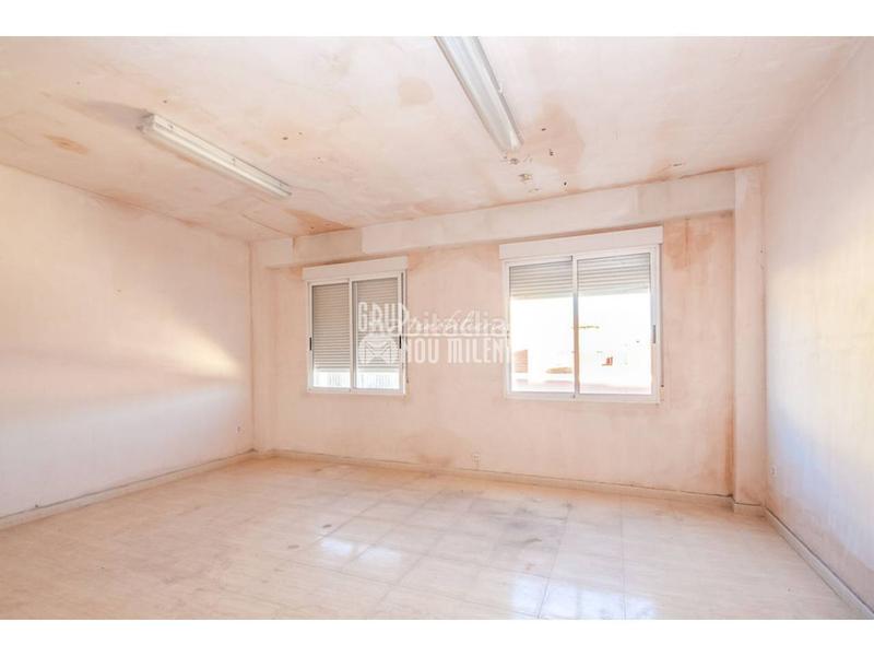 Foto 8b4da421-9e55-4232-b3e7-c212296c71f4. Edifici a Polinyà de Xúquer