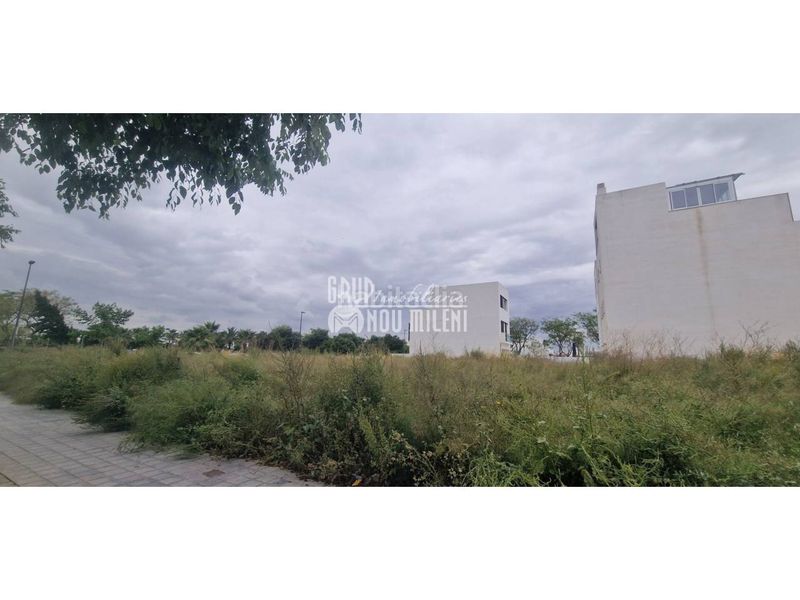 Foto ec94ce7a-ce03-4803-b979-923489d81a33. Finca rústica a calle atleta fausto albiol 5 a Albal