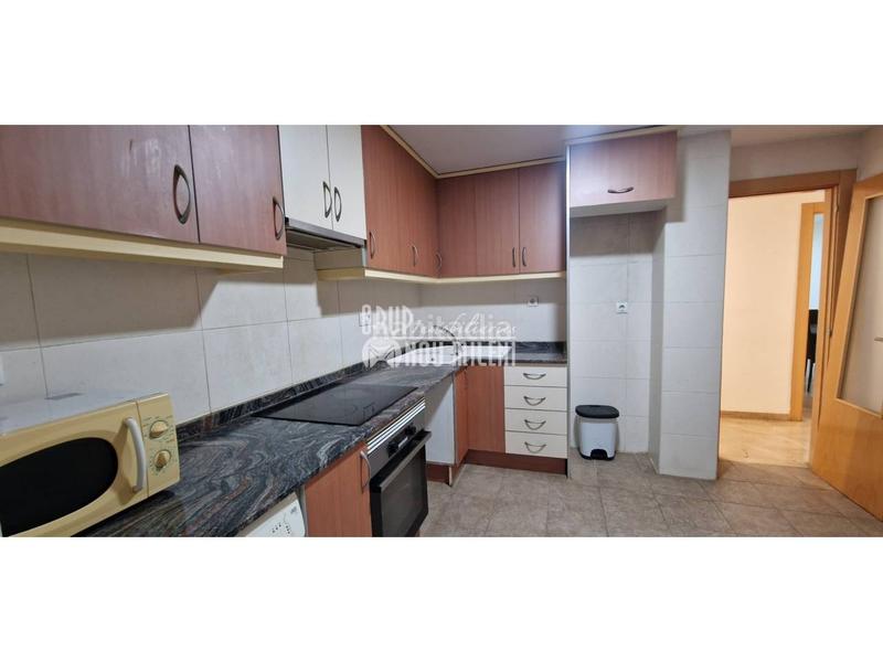 Foto 10217ff5-ce1f-4c38-a60a-aef0969eaddb. Lloguer pis amb aparcament a Catarroja