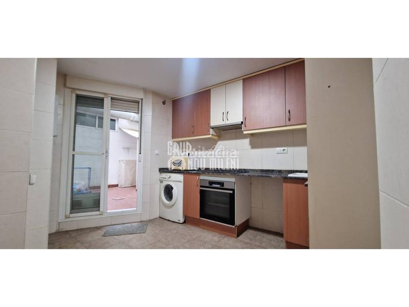 Foto b8e7dee4-961f-4a28-8efc-d22202cc08ba. Miete etagenwohnung mit parking in Catarroja