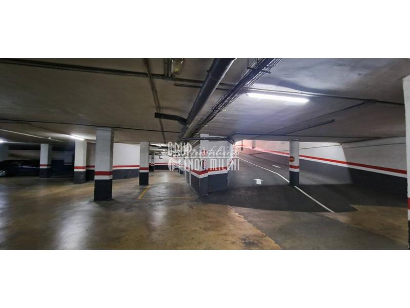 Foto 538045ec-acac-4446-ae99-c40c487eeac3. Parking voiture dans El Molí Torrent