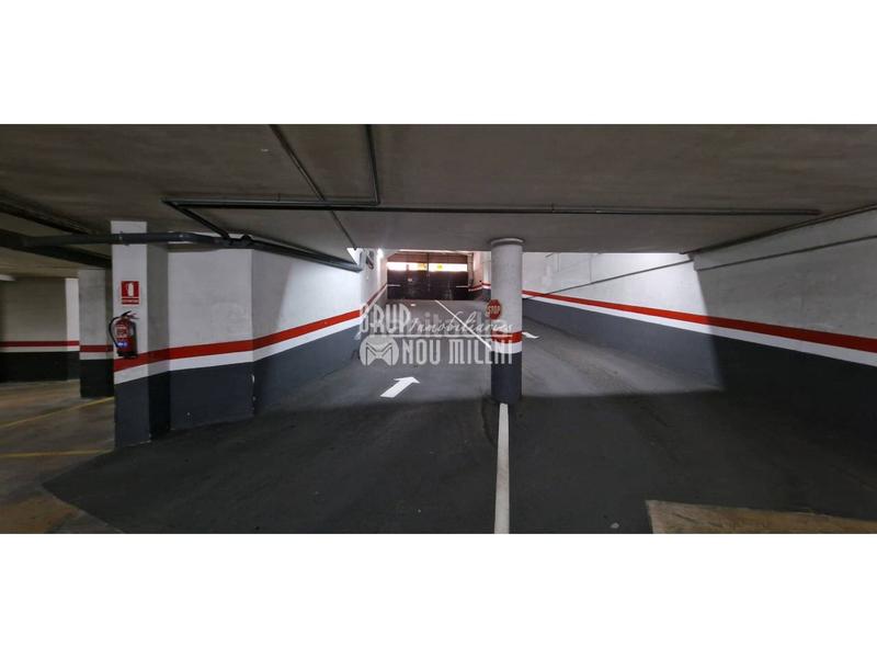 Foto 6967f664-f5bb-4508-840f-88eebe262040. Parking voiture dans El Molí Torrent