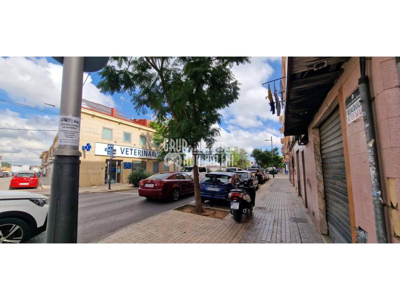 Foto 7f84bdd3-f585-4608-98a7-699401054edb. Parking voiture dans El Molí Torrent