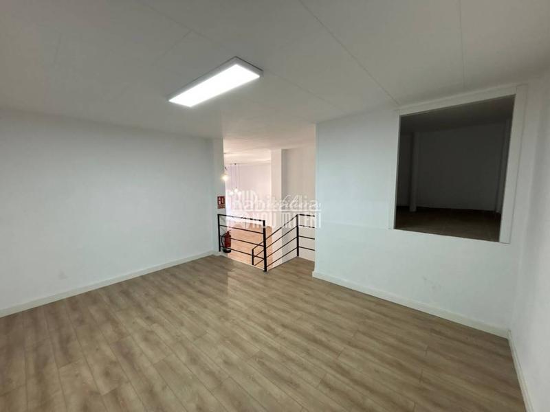 Foto b11977b8-e5d5-411d-ab23-ba0b2f9a21d3. Alquiler local comercial alquiler de local comercial en Torrent