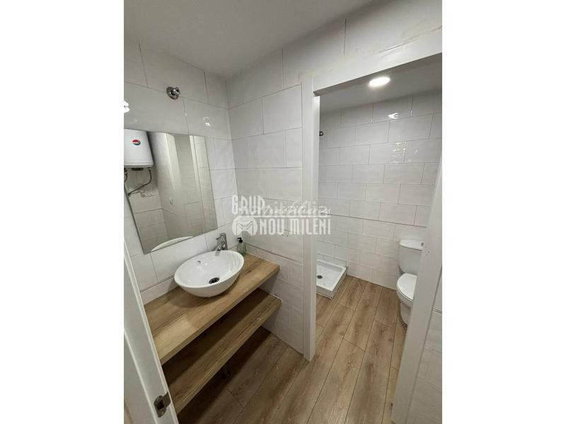 Foto e1cd99f6-7bf2-4152-82d2-e0937a87f49c. Alquiler local comercial alquiler de local comercial en Torrent