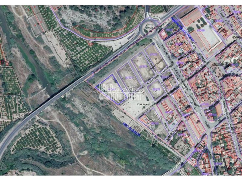 Foto 51da7290-6b9d-4fda-a063-e599912b62d0. Finca rústica a calle foies 11 a Manuel