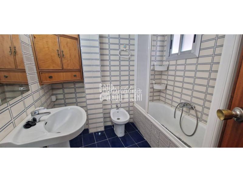 Foto 3ec947a4-c84c-48dd-a0d5-70a33522341a. Alquiler piso alquiler de piso 3 sin ascensor en Benetússer